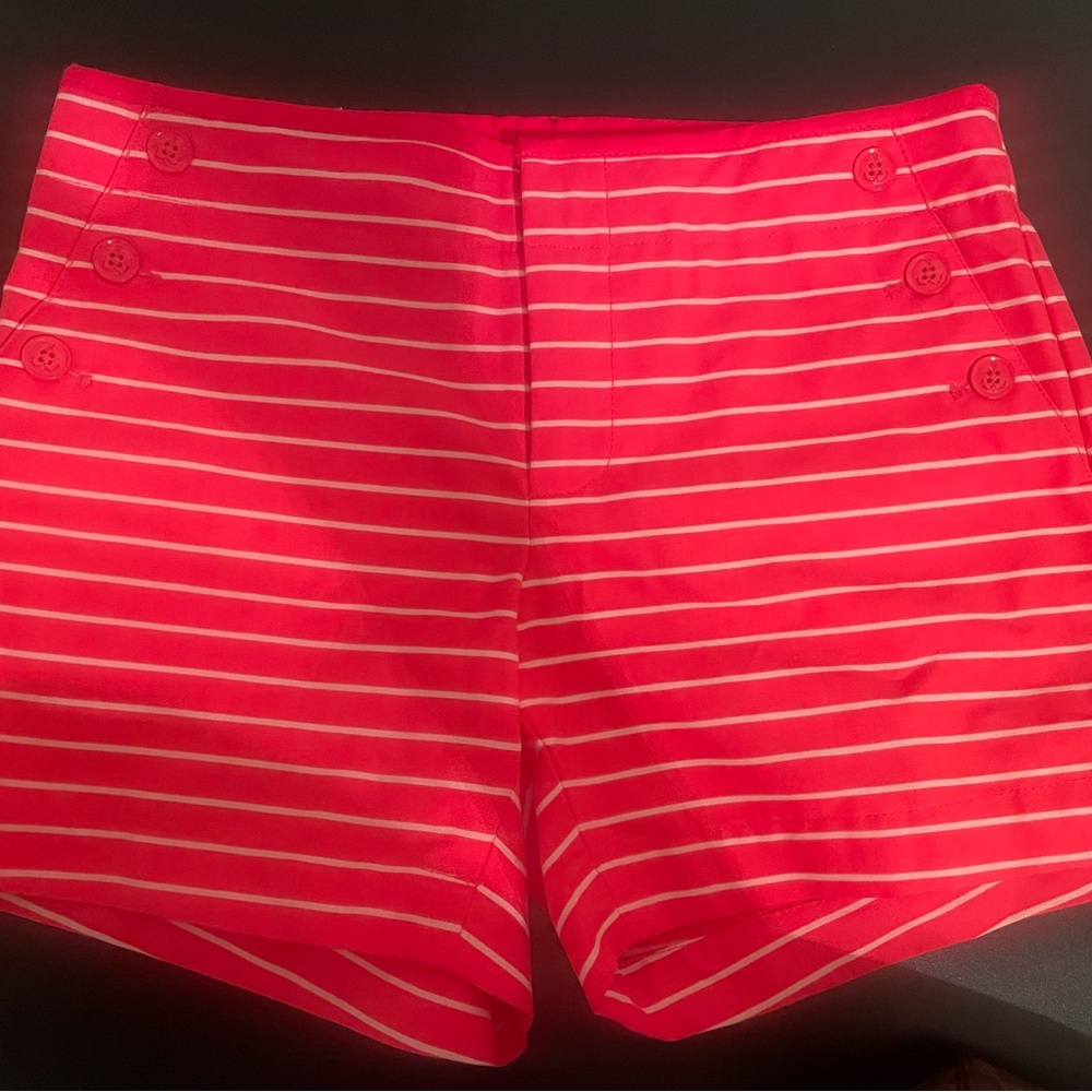 NWT Tommy Hilfigure  size 4 shorts